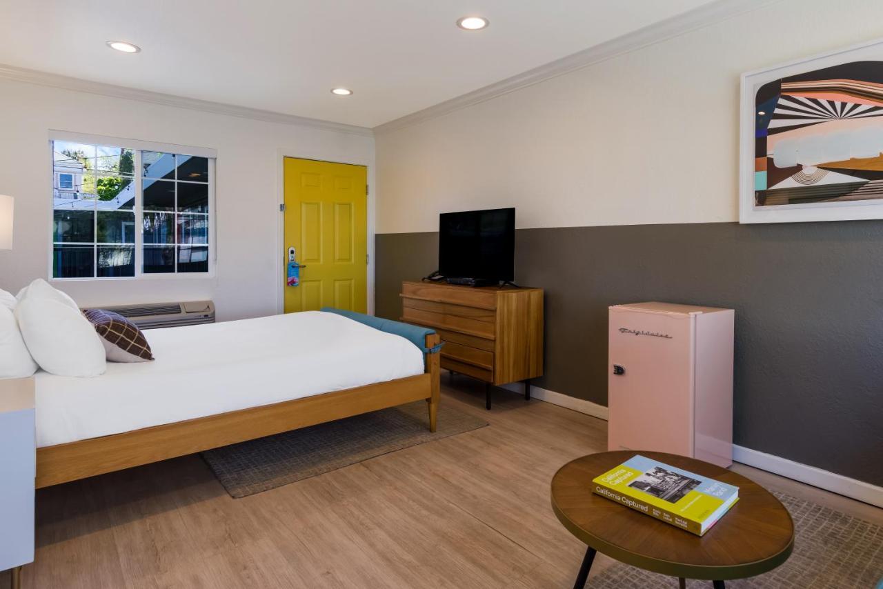 Signature Inn Oakland Exteriér fotografie